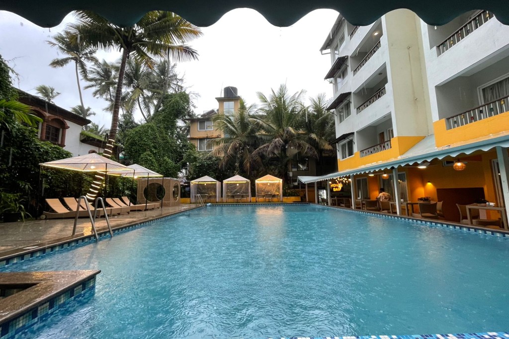 LetsGoa - 3N Goa Comfort Stay Silver Shell